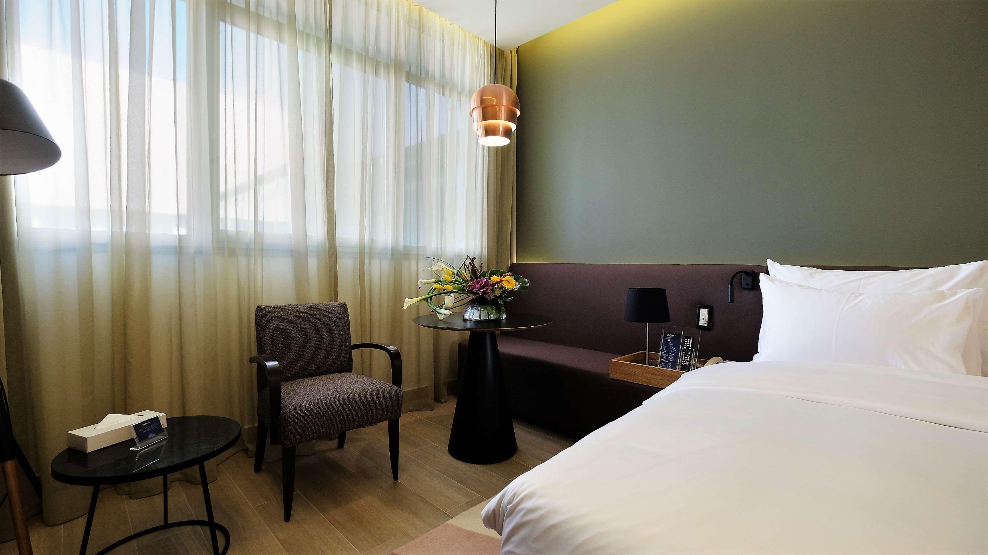 Radisson Blu Hotel, Beirut Verdun エクステリア 写真 Deluxe Room